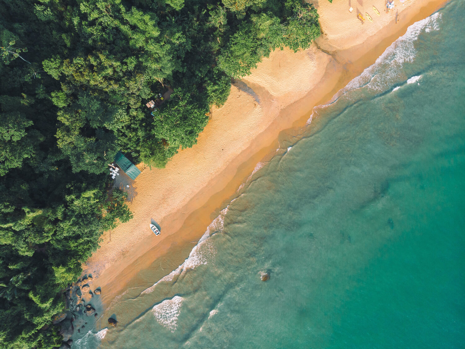 Dronebillede af Brasiliens kyst